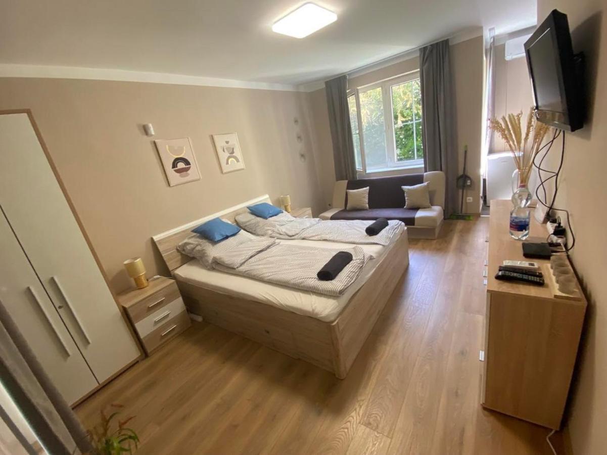 Mediterran Apartman With Pool ชิโอฟก ภายนอก รูปภาพ